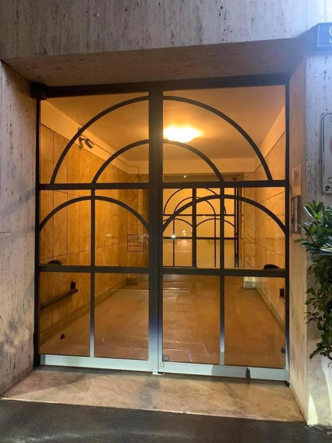 B&B Apartaments Milano Bocconi Exterior photo